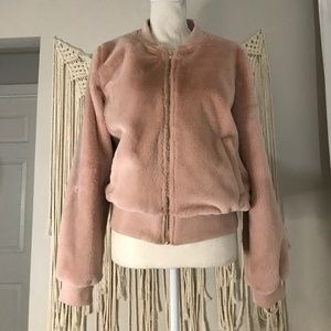 Nwot Pink Faux Fur bomber LG